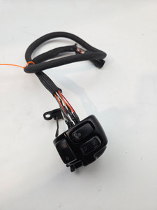 RH switch stop start blinker 6 pin Harley Davidson Softail Dyna 96-11 Sportster 71684-06A