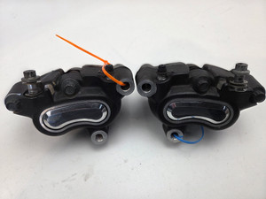 LH RH Front brake caliper pair Harley Davidson Dyna fat bob street wide glide 08-11 44487-08 44046-08