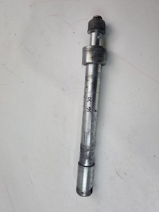 Front axle Harley Davidson Dyna Street Bob Low rider Super glide 08-17 Front axle Harley Davidson Dyna Street Bob Low rider Super glide 08-17