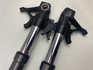 Front forks Showa BPF Ducati Streetfighter V2 22-24 34421311A