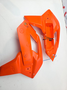 LH RH Radiator shroud KTM 690 Enduro R 21-22 76908050000EB LH RH Radiator shroud KTM 690 Enduro R 21-22 76908050000EB