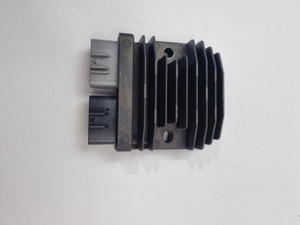 Regulator rectifier Triumph Speed Triple 1200 Scrambler Bonneville  Thruxton T1300679 Regulator rectifier Triumph Speed Triple 1200 Scrambler Bonneville  Thruxton T1300679