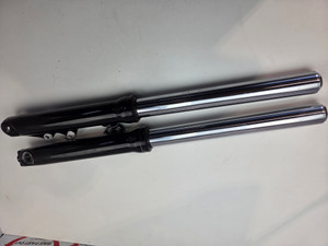 Front forks Harley Davidson M8 Softail Street Bob 45400166 45400167