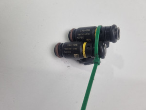 Fuel injector pair Moto Guzzi V85 TT 19-22 V9 16-22 V7 III 850 17-22 1D001393