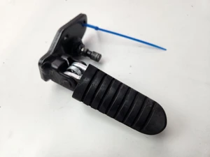 LH Foot Peg And Mount Suzuki DL650 V Strom 04-23 DL1000 02-06 43501-06G01 43510-11J00-YAP