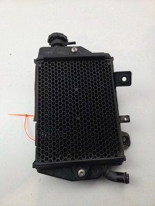 OEM RH Radiator Triumph Tiger 900 Rally Pro GT T2104211 OEM RH Radiator Triumph Tiger 900 Rally Pro GT T2104211