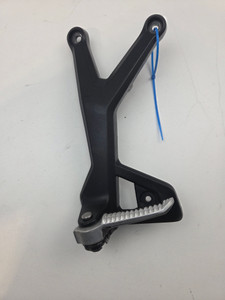 LH Pillion foot peg and mount hanger Triumph Tiger Sport 660 T2088202 T2082679