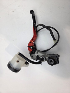 Front brake master cylinder aftermarket lever Ducati Multistrada 1200 S 10-14 62440562A 62440563A