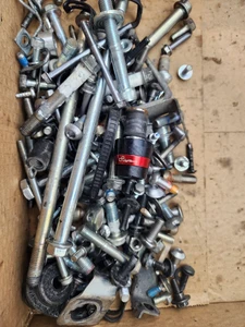 Chassis Bits And Bolts Suzuki GSXR750 12