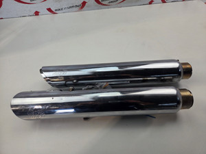 Vance and Hines Exhaust Slip on Mufflers Twin Slash Harley Davidson Dyna Super glide street bob 10-17 16337