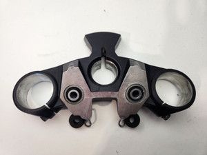 Steering head upper triple steering clamp OEM Ducati Streetfighter 848 12-15  34120912AA 34220561A