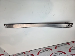 Tank strap fabrication  Triumph Thruxton 1200 RS  T2402670
