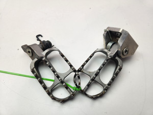 OEM Foot Pegs Yamaha WR WR450F WRF450 24-25 WR250F 25 BHR-27411-00