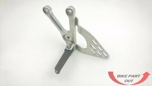 LH Footpeg and Bracket 2 Yamaha YZFR6 YZF R6 03 - 05 OEM 5SL-27442-01-00