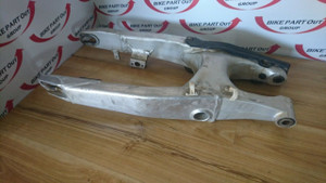 Swingarm Yamaha YZ250 YZ125 YZF250 YZF400 YZF426 WRF400 WRF426 WRF250 99-01
