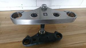 Triple steering clamps Suzuki Boulevard VL800 VL 800 C50 T OEM