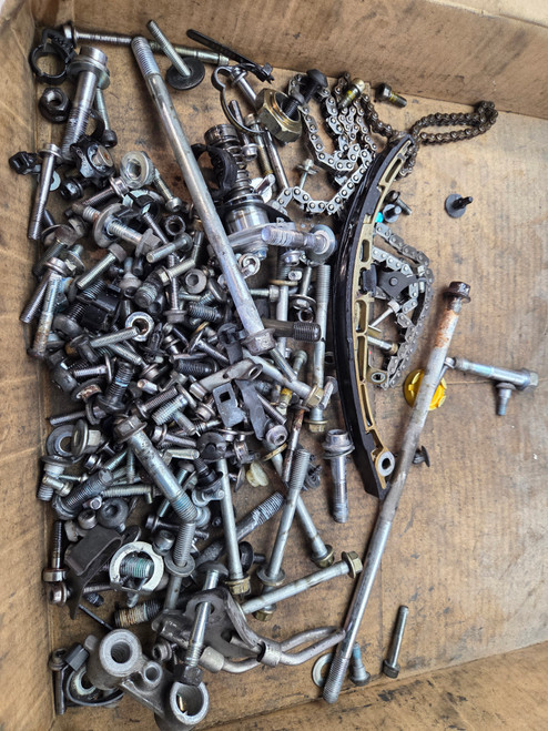 Chassis Engine Bolts and Bits Yamaha MT-09 MT09 MT 09 Chassis Engine Bolts and Bits Yamaha MT-09 MT09 MT 09