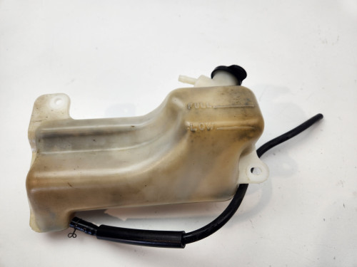 Radiator Bottle Yamaha FZ1 FZ FZS1000 Fazer 01-05 5LV-21871-00 Radiator Bottle Yamaha FZ1 FZ FZS1000 Fazer 01-05 5LV-21871-00