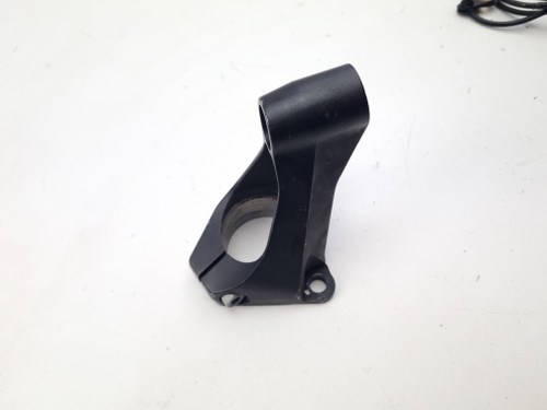 RH Right Handle Bar Holder Mount Kawasaki Ninja 1000 ZX1000 11-19 46012-0091-18R RH Right Handle Bar Holder Mount Kawasaki Ninja 1000 ZX1000 11-19 46012-0091-18R
