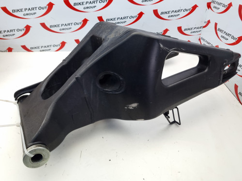 Swingarm Yamaha YZF-R1 R1 07-08 4C8-22110-00 Swingarm Yamaha YZF-R1 R1 07-08 4C8-22110-00