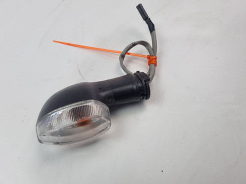 RH Front blinker indicator Yamaha MT-09 MT09 Tracer 900 FJ09 15-19 2PP-83320-00 RH Front blinker indicator Yamaha MT-09 MT09 Tracer 900 FJ09 15-19 2PP-83320-00