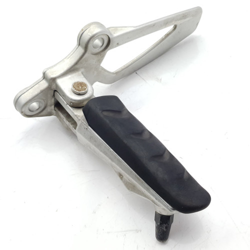 LH Foot Peg Mount Bracket BMW R1200R R1200 R 06-10 K27 R1200ST K28 46717671075