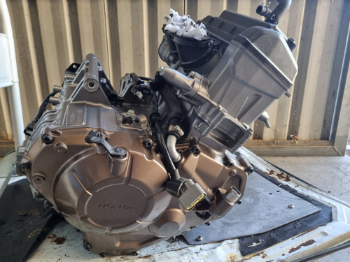 Motor Engine Honda CRF1000 Africa Twin www.youtube.com/watch?v=lkU3KG5sW5A& Motor Engine Honda CRF1000 Africa Twin www.youtube.com/watch?v=lkU3KG5sW5A&