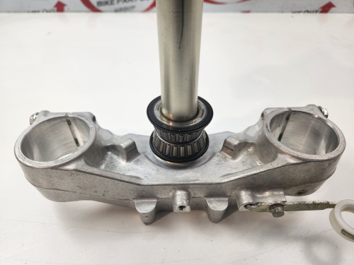 Triple clamps Suzuki DRZ400 DRZ 400 E S 51311-29F00 - Bike Part Out