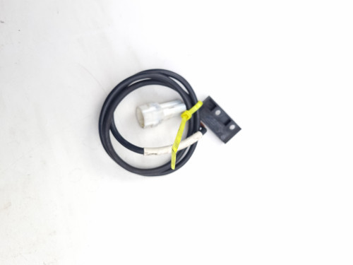 Speed sensor KTM990 KTM 990 Super duke 1190 RC8 05-13 61014068100 Speed sensor KTM990 KTM 990 Super duke 1190 RC8 05-13 61014068100