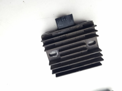 Voltage regulator rectifier Kawasaki Ninja 1000 ZX1000 11-13 Z1000 Z750 03-13 VN900 06-22 21066-0705 Voltage regulator rectifier Kawasaki Ninja 1000 ZX1000 11-13 Z1000 Z750 03-13 VN900 06-22 21066-0705