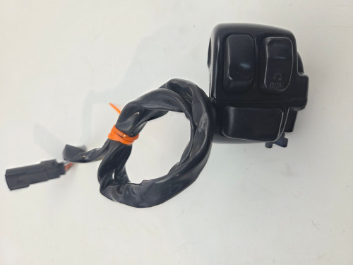 RH  switch stop start blinker Harley Davidson Softail Dyna 6 pin 71684-06A