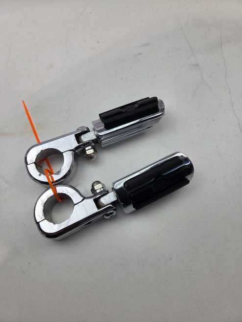 Highway pegs 1 1/4in dia mount Harley Davidson Softail  Dyna Tourer  50130-95A