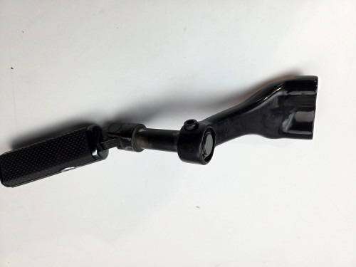 LH Foot peg and mount Harley Davidson Sportster XL1200 XL883 04-21 42651-04 LH Foot peg and mount Harley Davidson Sportster XL1200 XL883 04-21 42651-04