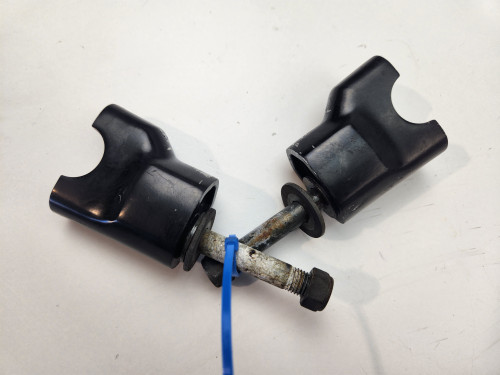 Lower Risers Handle Bar Clamps Yamaha FZ1 FZ FZS1000 Fazer 01-05 5LV-23442-01