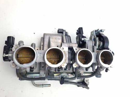 Throttle body Fuel Injectors Yamaha YZF-R1 R1 07-08 4C8-13750-20 Throttle body Fuel Injectors Yamaha YZF-R1 R1 07-08 4C8-13750-20
