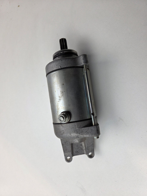 Starter motor Suzuki Bandit GSF1200 S 96-06 GSXR1100 89-94 GSX1400 02-07 31100-26D10 Starter motor Suzuki Bandit GSF1200 S 96-06 GSXR1100 89-94 GSX1400 02-07 31100-26D10
