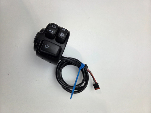 LH Switch Lights horn 4 pin CAN BUS Harley Davidson Sportster 16-22 Dyna 2016 Softail M8 16-24 71500292 LH Switch Lights horn 4 pin CAN BUS Harley Davidson Sportster 16-22 Dyna 2016 Softail M8 16-24 71500292