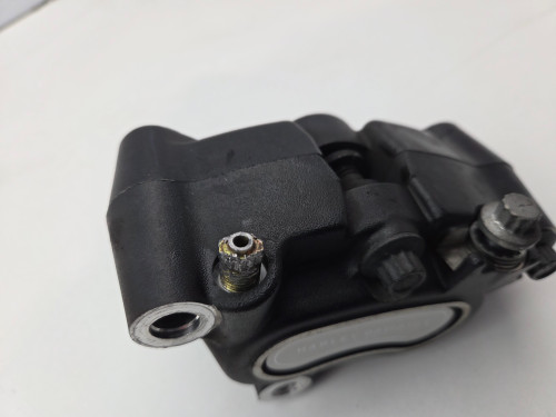 Left Front Brake caliper Harley Davidson Dyna 07-17 41300001 Left Front Brake caliper Harley Davidson Dyna 07-17 41300001