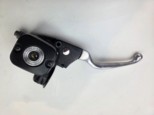 Front brake master cylinder twin disc 11/16th Harley Davidson Dyna 08-17 45170-08F Front brake master cylinder twin disc 11/16th Harley Davidson Dyna 08-17 45170-08F