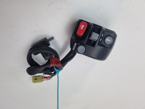 LH Switch lights horn Triumph Street Cup Twin 900 16-20 T2041821 LH Switch lights horn Triumph Street Cup Twin 900 16-20 T2041821