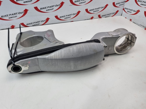 Swingarm Triumph Sprint ST 955i RS Daytona Speed Triple T2055212 Swingarm Triumph Sprint ST 955i RS Daytona Speed Triple T2055212