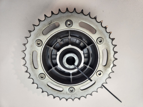 Rear sprocket 42T carrier cush drive Suzuki DR650 DR650 SE DR350 96-21 64611-15D01 Rear sprocket 42T carrier cush drive Suzuki DR650 DR650 SE DR350 96-21 64611-15D01