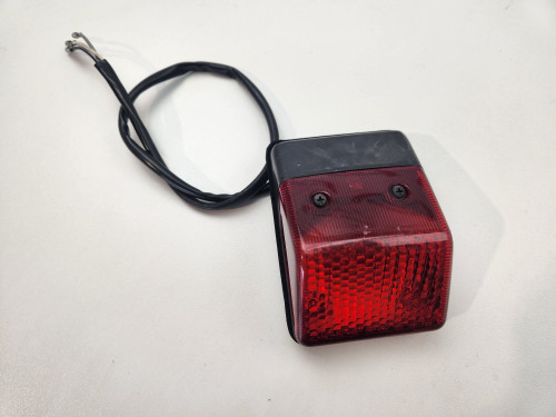 Tail Brake light Suzuki DR650 DR650 SE 96-21 69600-32E00 Tail Brake light Suzuki DR650 DR650 SE 96-21 69600-32E00