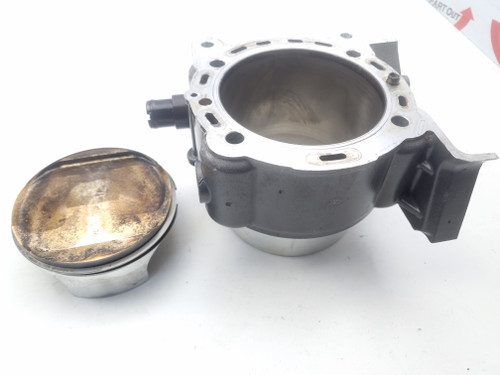 Rear Vertical cylinder barrel piston Ducati Diavel 1200 11-13 12021733BB Rear Vertical cylinder barrel piston Ducati Diavel 1200 11-13 12021733BB
