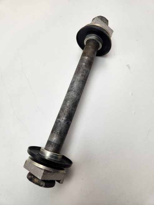 Rear axle Yamaha YZ250F YZF250 YZ450F YZF450 09-22 17D-25381-00