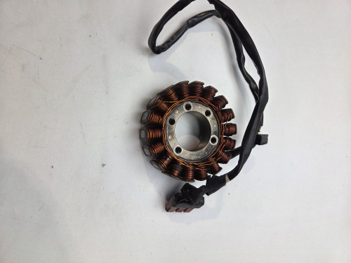 Stator Husqvarna Vitpilen Svartpilen Enduro Supermoto 701 KTM690 Duke SMC 75039004200 Stator Husqvarna Vitpilen Svartpilen Enduro Supermoto 701 KTM690 Duke SMC 75039004200