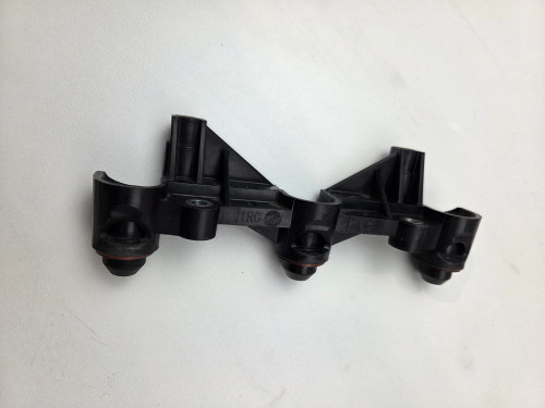 Injector adaptor holder Yamaha MT09 Tracer XSR 900 14-24 1RC-12572-00 Injector adaptor holder Yamaha MT09 Tracer XSR 900 14-24 1RC-12572-00