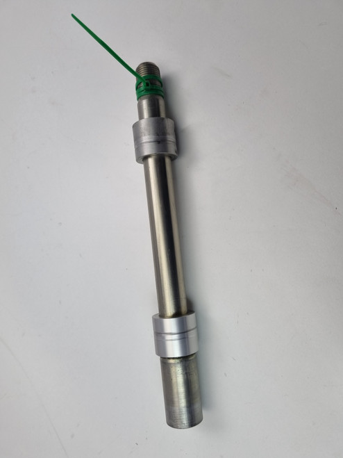 Front axle Triumph Street Speed Triple R 765 1200 RR RS S Daytona 675 T2000650