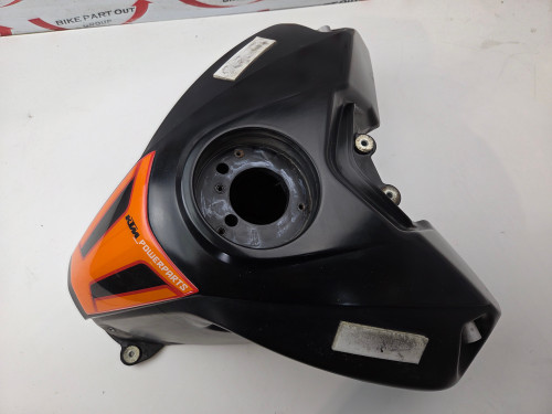 Fuel petrol tank KTM690 Duke 12-14 R 13-15 7600701304433A Fuel petrol tank KTM690 Duke 12-14 R 13-15 7600701304433A