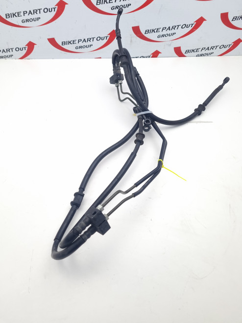 Front brake line hose pipe ABS Yamaha XSR900 MTM850 16-21 MT09 15-18 2DR-2584A-00 Front brake line hose pipe ABS Yamaha XSR900 MTM850 16-21 MT09 15-18 2DR-2584A-00